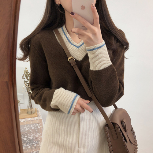 Quality Inspection of Korean Chic's Autumn and Winter Retro Colour V-collar Long-sleeved Long-sleeved Underwear Sweater