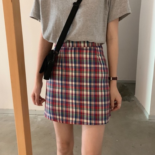 Real-price retro checked half-length skirt for women with high waist and short skirt in summer and slim A-shaped skirt skirt