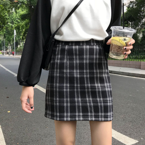 Autumn 2018 New Korean Chequered Half-length Skirt Female Short Slim High Waist Student A-shaped Short Skirt