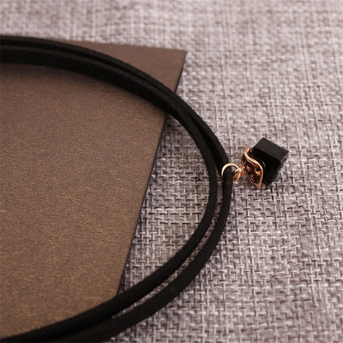 Japanese and Korean version of simple original Necklace Necklace Necklace collar short leather rope jewel pendant simple clavicle Necklace
