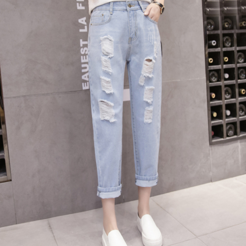 Hole-in-the-Hole Jeans Female Summer 2018 New Korean version of Hallen Pants Loose straight barrel high waist beggar small feet nine-minute pants