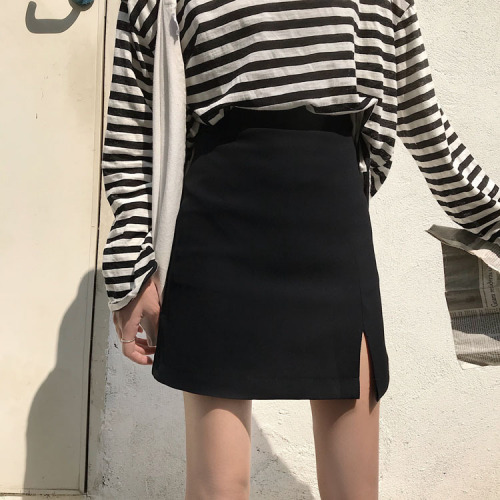 Actual shooting of the new Korean fashion chic short skirt with high waist, split A-shaped skirt and one-step hip-wrapped skirt