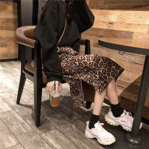 Real shot has been tested ~Korean fried high waist show thin tight waist side open fork leopard print mid-long half-length skirt