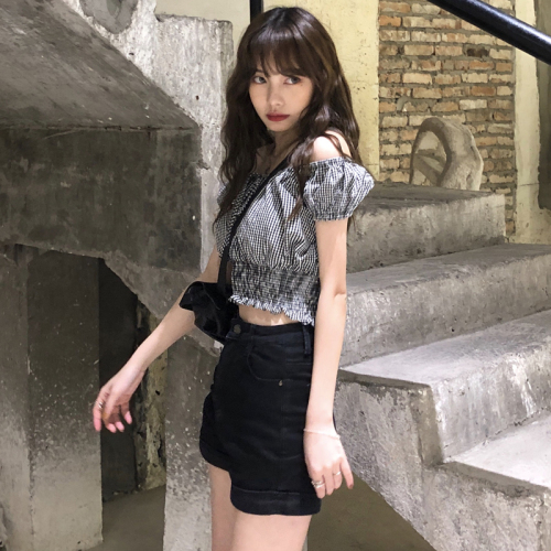 Real photo quality inspection Retro Black and white plaid high waist small short women's regiment one neck short sleeve shirt top woman