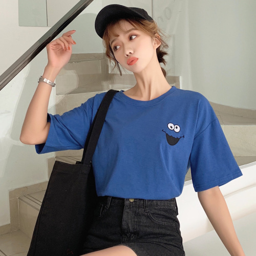 Short-sleeved embroidered T-shirt with video in spring and summer