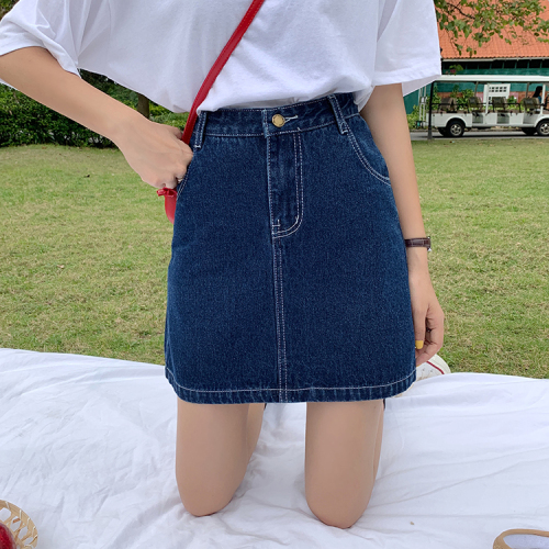 Real sale price is no less than 32 Korean version of purely colored 100-pair jeans buttock half-length skirt