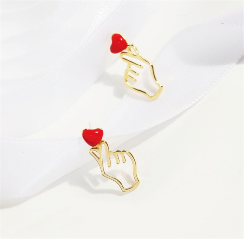 925 Silver Needle South Korea East Gate Fashion Loving Belt Ear Nails Red Heart Mesh Small Ear Ear Ornaments