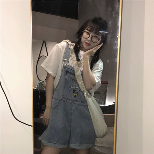 Japanese girl's high waist and reduced age denim suspender pants