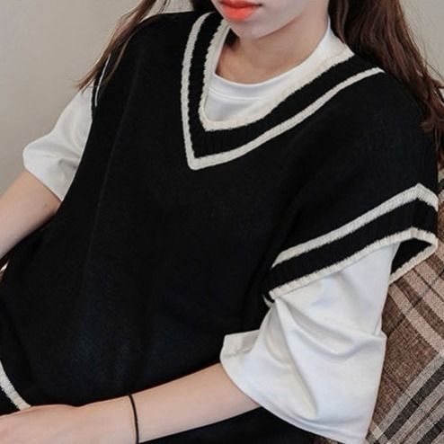 2020 spring and autumn college style sleeveless V-Neck Sweater Vest female Korean underlay T-shirt small vest short student