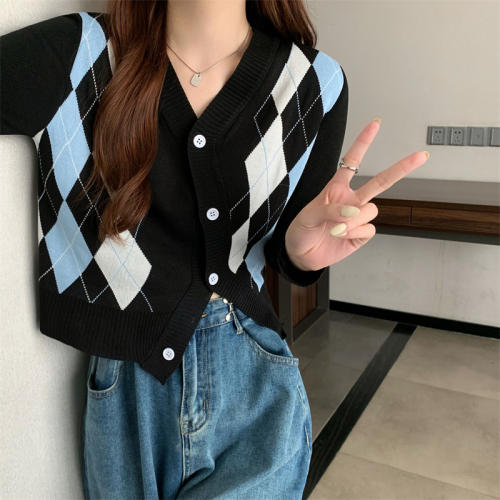 Real shooting real price autumn and winter new color contrast Lingge irregular design feeling loose and versatile knitted sweater cardigan top