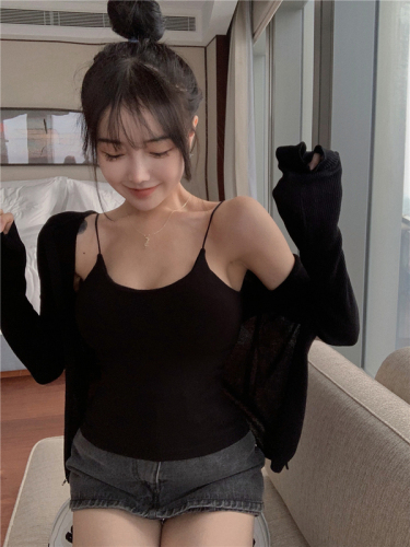 Real shot pure desire with sexy Korean style female main sling + hooded knitted cardigan suit