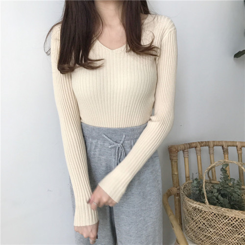 Autumn and winter V-neck knitted long sleeve slim fitting, tight fitting and warm bottoming shirt top fashionable retro Pullover for women