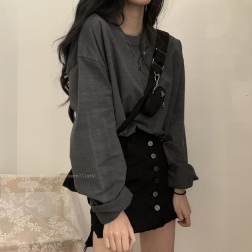 Korean ins retro basic solid autumn bottoming shirt with men's and women's long sleeved T-shirt BF style