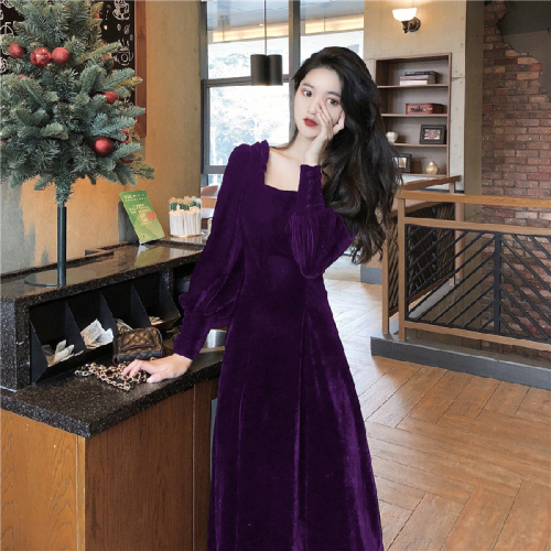 Square neck net red medium length long sleeve velvet dress women autumn winter Korean 2020 new slim design