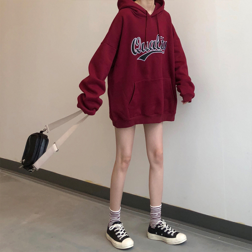 Real shot of the new school style thin Hoodie in the early autumn of 2020