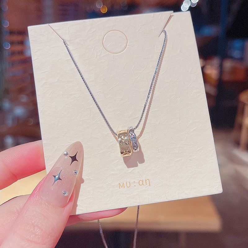 Real shooting new simple two-color circle hanging necklace, Female Minority cold wind design, clavicle chain net red