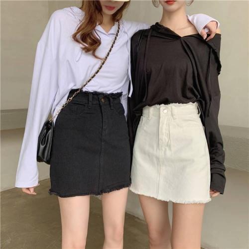 A new black and white skirt with slim waist