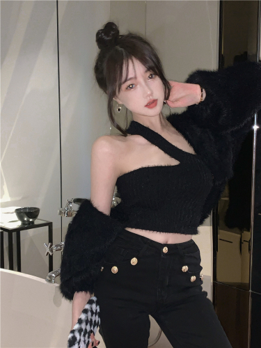 Real shooting heart machine Strapless hanging neck design sense suspender vest inclined shoulder wrapped chest winter bottoming knitted inner layer