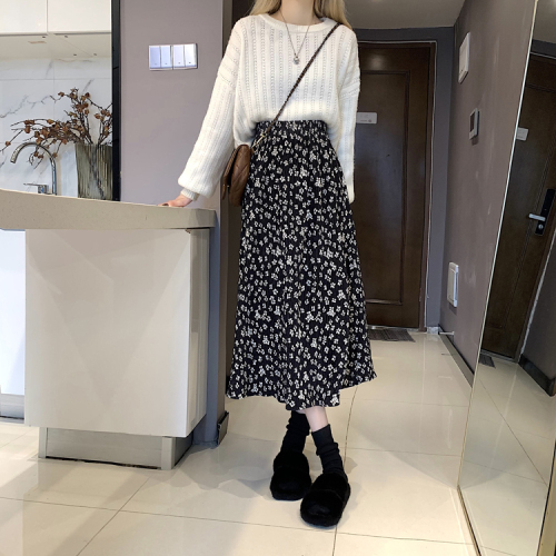 Real price ~ medium and long a skirt for women 2021 winter Vintage Port Style Floral crimped student skirt