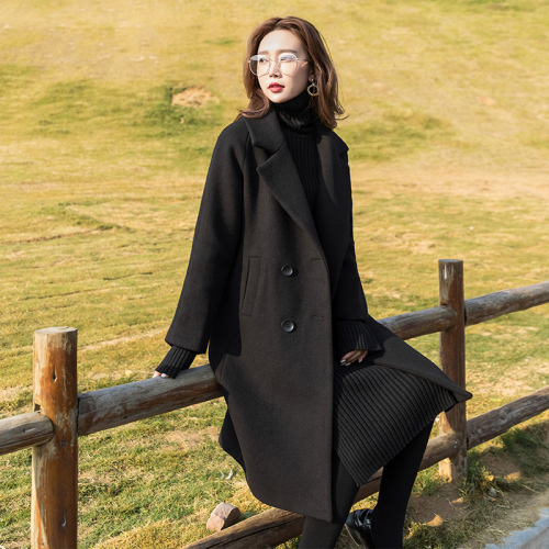 Black tweed coat women's middle long  autumn and winter new style Hepburn style thin thickened woolen coat