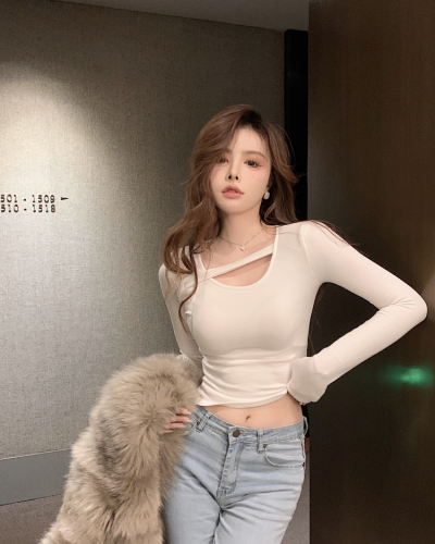 Real price cashmere bottomed shirt low U-neck large round neck shoulder pad belt warm and slim long sleeve T-shirt women's winter new