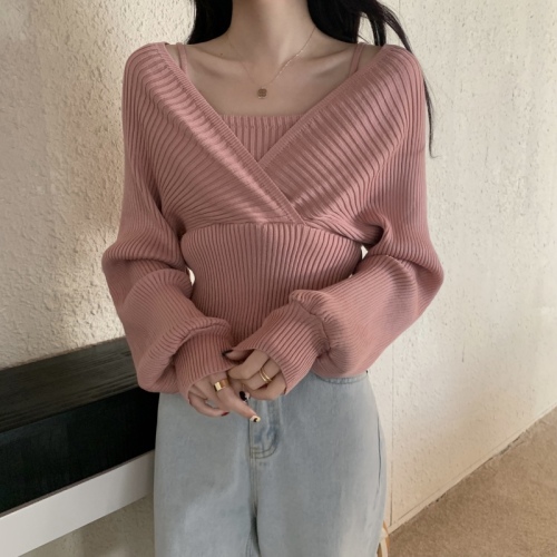 Real shooting real price autumn and winter new design fake two-piece bottomed sweater waist closed sweater top