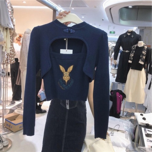 Knitwear two piece set women's 2021 early autumn new Korean cartoon rabbit embroidery suspender hollow out long sleeve top fashion