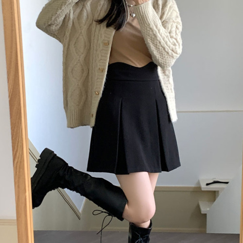 Real shooting real price ~ 2021 autumn and winter new Korean black wool design feeling pleated A-shaped skirt short skirt female