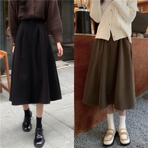 Real shooting real price autumn and winter skirt, versatile coffee color medium long retro thick version wool cloth high waist thin character umbrella skirt