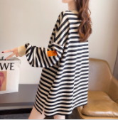 Actual shooting of the new Korean loose Plush round neck sweater in autumn and winter 2021 female striped student coat