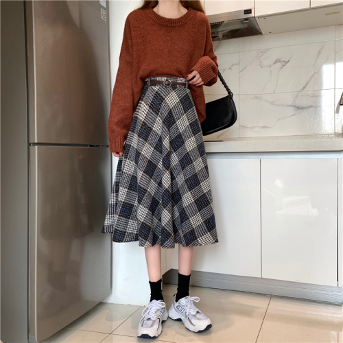 Real price ~ medium and long skirt women's Woolen A-shaped umbrella skirt with loose waist and thin lattice
