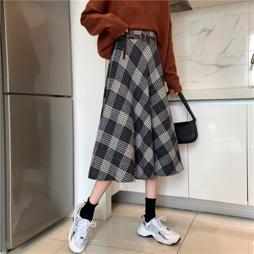 Real price ~ medium and long skirt women's Woolen A-shaped umbrella skirt with loose waist and thin lattice