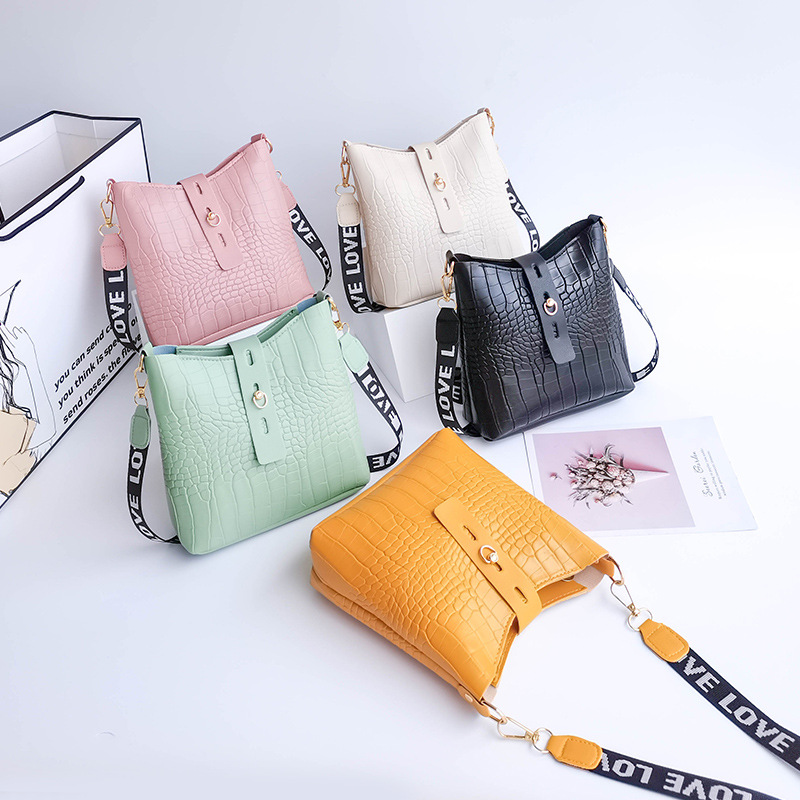 Bag new fashion women's bag stone pattern small square bag Single Shoulder Messenger Bag Small fresh and simple mobile phone bag