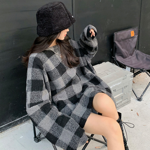 Real shooting of winter Korean version of new fleece lazy loose medium and long Plaid Pullover