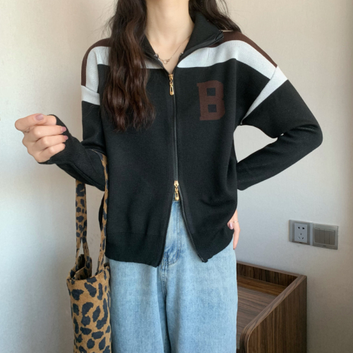 Real shooting, real price, autumn and winter design, loose high neck, contrast color stripe, letter sports style, knitted cardigan coat
