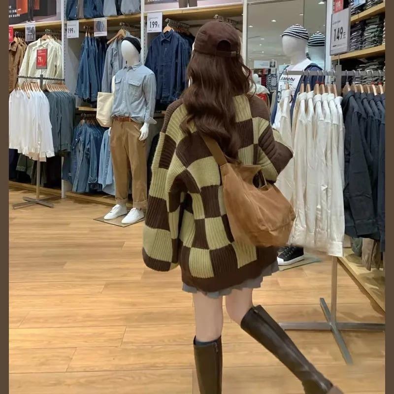 Autumn and winter 2021 new style Hong Kong chic wear with foreign style lazy square sweater small man fried Street Casual Pants Set