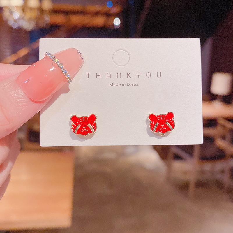 Real shot S925 silver needle national style fashion design sense shy tiger Earrings benmingnian festive Earrings