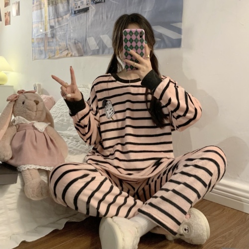 Real price Korean coral velvet thickened warm pajamas contrast color Rainbow Stripe home clothes suit women