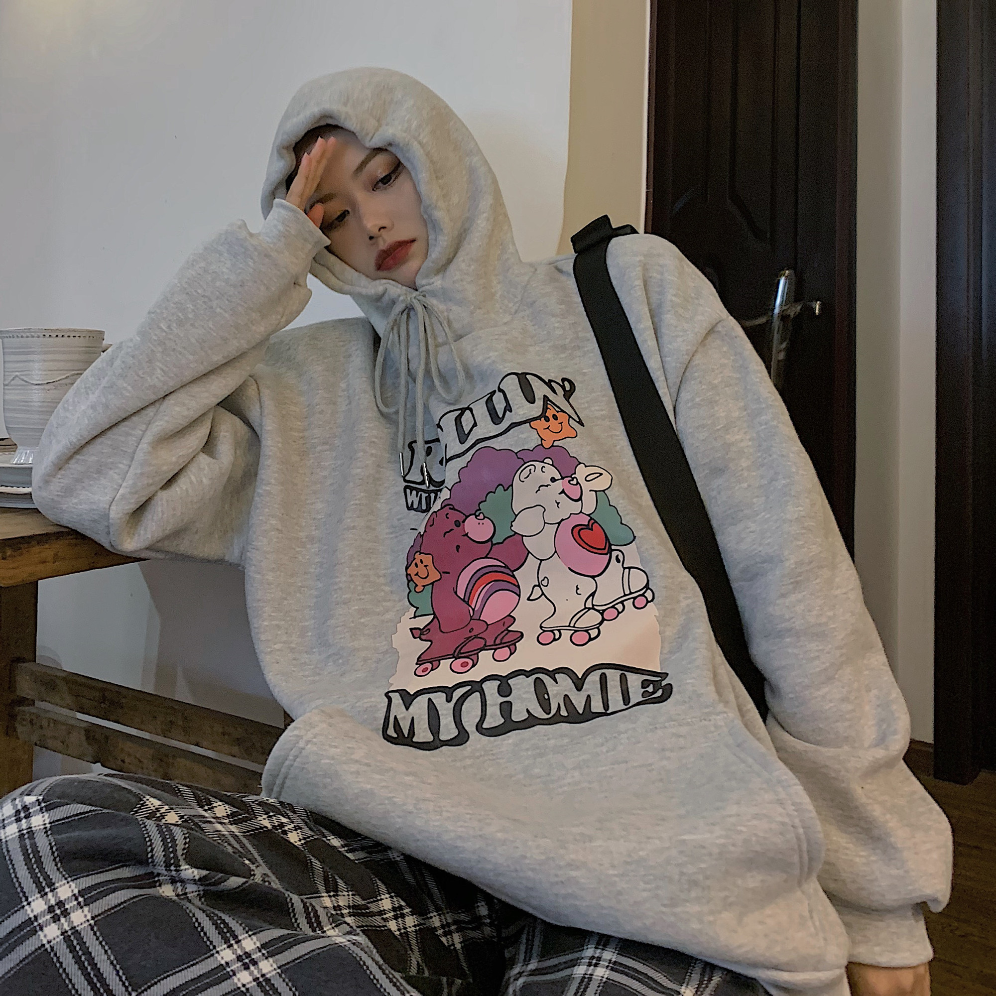 Ins super fire sweater women's autumn and winter oversize hooded Plush thickened coat Korean trendy student loose top
