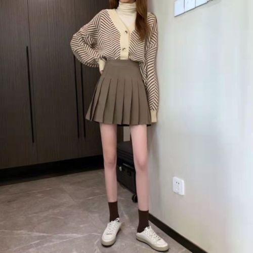 Good quality coffee pleated skirt, half skirt, female autumn winter 2021 Korean short skirt, new high waist a-word shows thin spring
