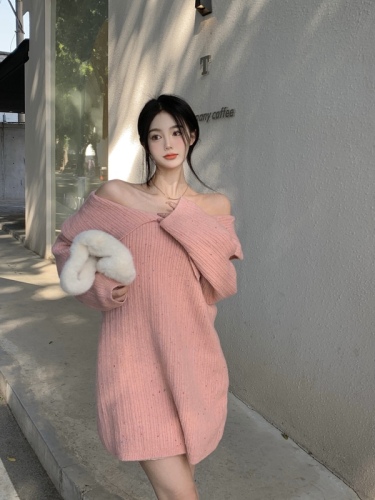 Real price, retro temperament, foreign style, off shoulder, straight shoulder, medium and long sweater dress