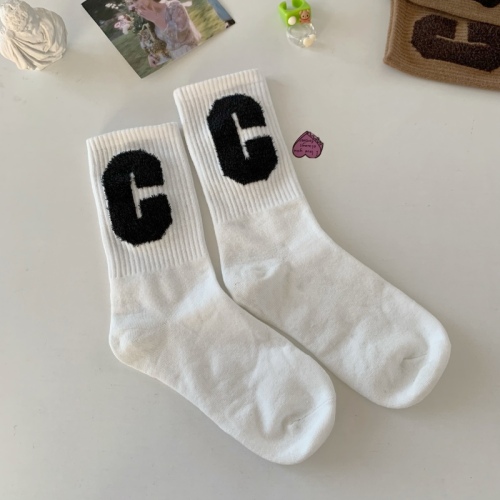 The real price is not reduced ~ Korean ins net red fried Street tide brand large c letter middle tube cotton socks pile stockings female