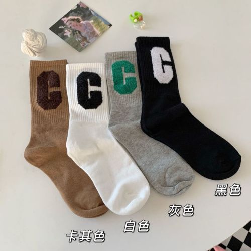 The real price is not reduced ~ Korean ins net red fried Street tide brand large c letter middle tube cotton socks pile stockings female