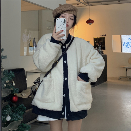 Real shooting and real price ~ Korean version loose and warm imitation lamb wool contrast color Plush thickened cardigan coat in winter~