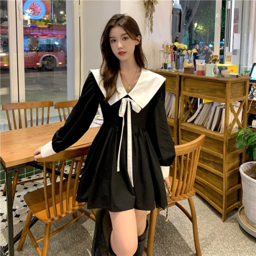 Baby collar age reducing sweet dress women's autumn 2021 new French lace up waist closing slim short skirt