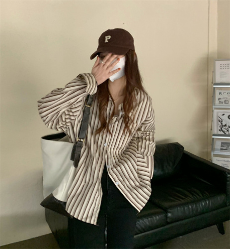 Real shooting real price  early spring Korean version new vertical stripe loose thin shirt for women