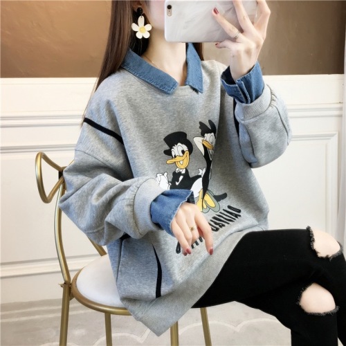 Real shooting of spring new Korean polo collar cartoon loose fake two large and thin women's sweater
