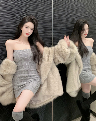 Spring clothes with exposed collarbone knitted dress, slim fit, sexy hot girl, strapless, wool dress, hip skirt, female