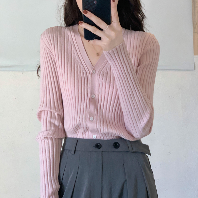 Real shot V-Neck long sleeve knitted cardigan women's 2022 new spring slim and versatile bottomed sweater