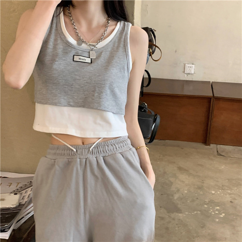 Super fire design fake two-piece vest for women in summer with new hot girl style and small suspender jacket outside